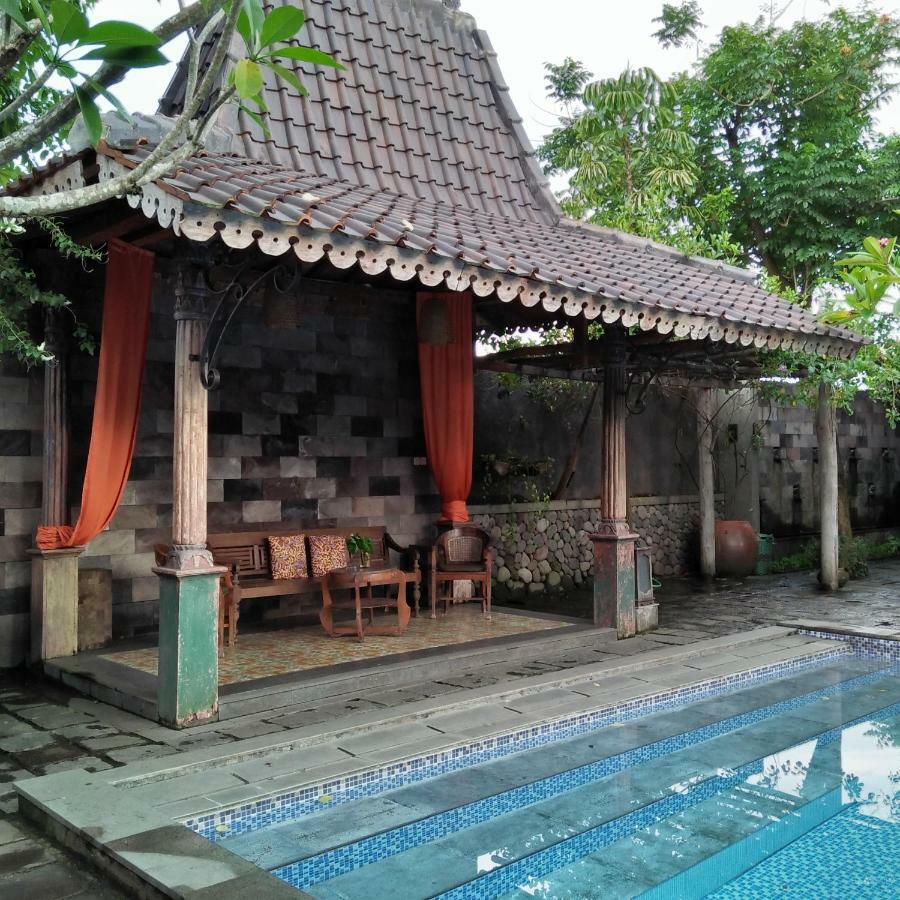 วาริซาน เฮอริเทจ บูทิก โฮเต็ล Hotel Surakarta  ภายนอก รูปภาพ