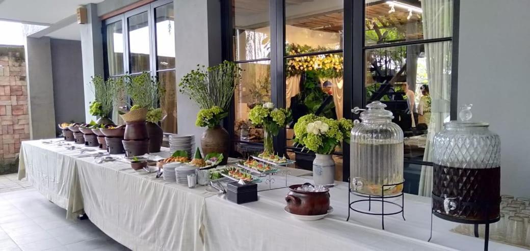 วาริซาน เฮอริเทจ บูทิก โฮเต็ล Hotel Surakarta  ภายนอก รูปภาพ