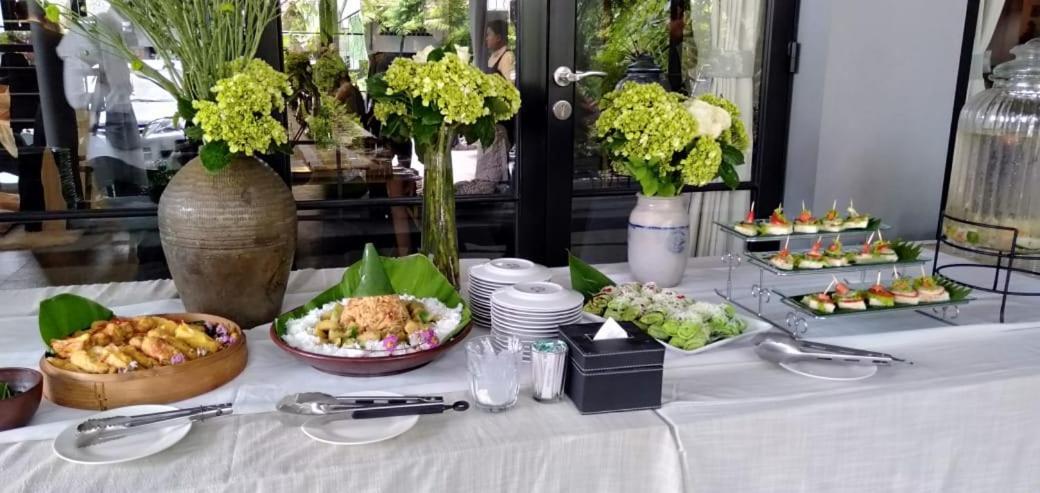 วาริซาน เฮอริเทจ บูทิก โฮเต็ล Hotel Surakarta  ภายนอก รูปภาพ